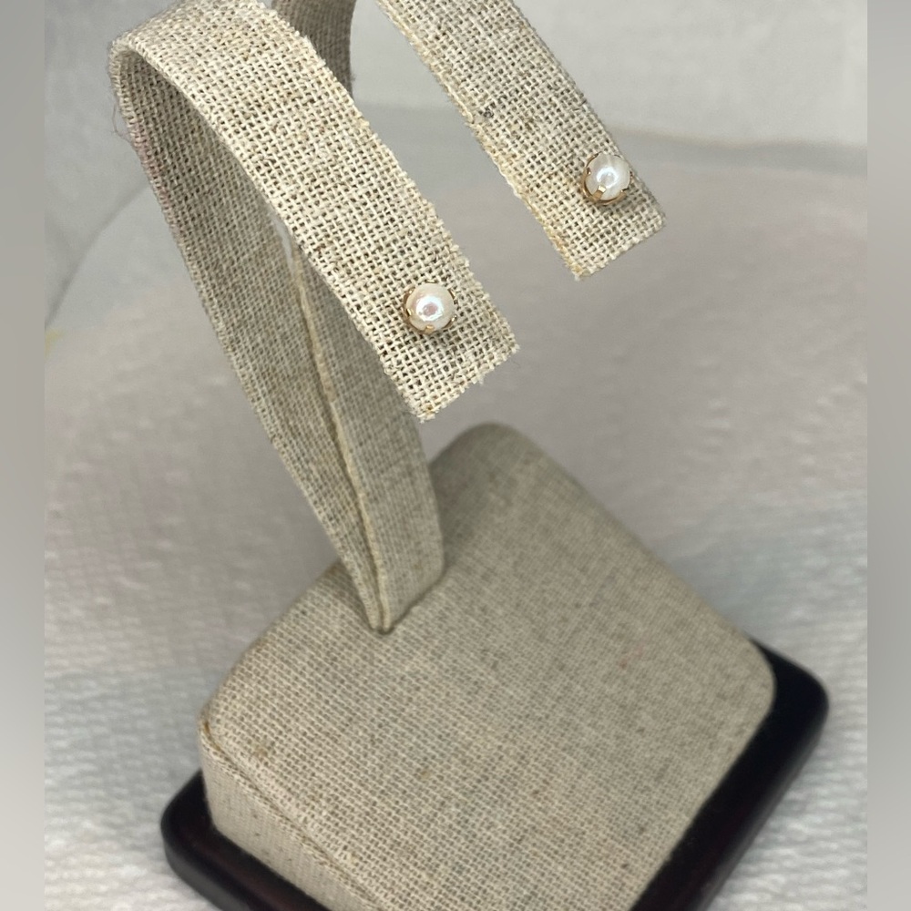 🔥14k Solid Gold Genuine Pearl Studs – Minimalist Heirloom